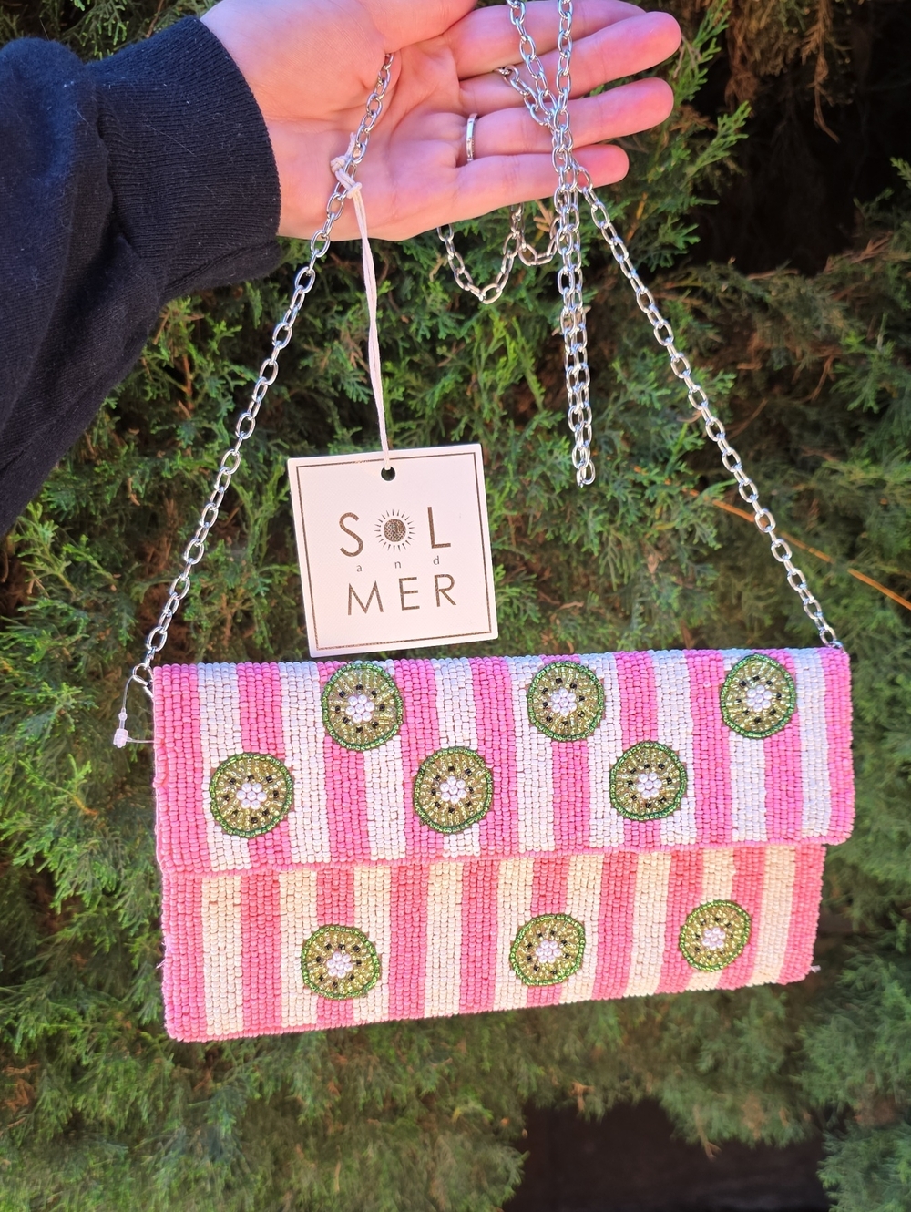 Viral Kiwi Pink Beaded Striped Clutch 🥝